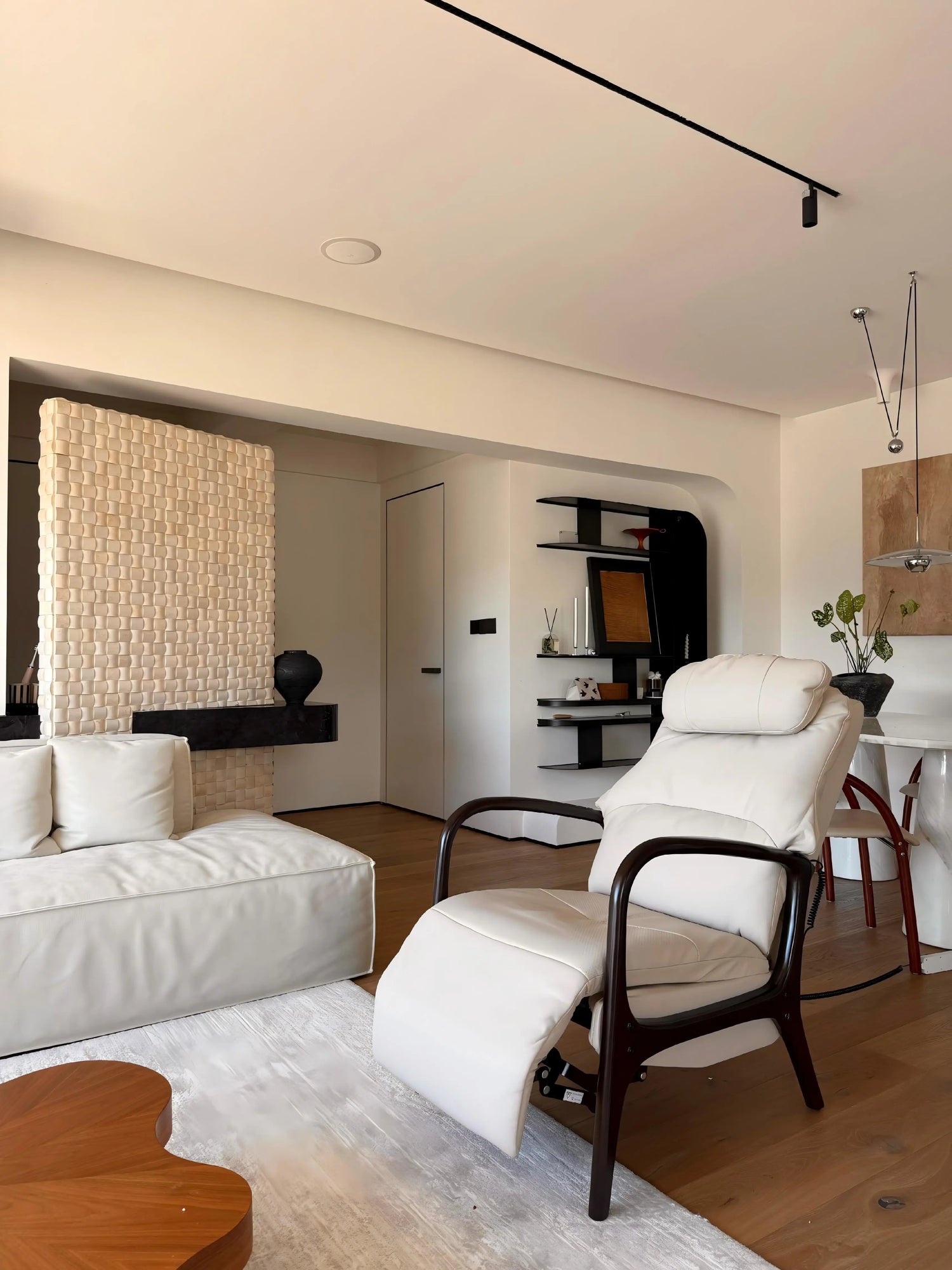 The Story and Design of the Eames Lounge Chair and Ottoman EMIAH Store