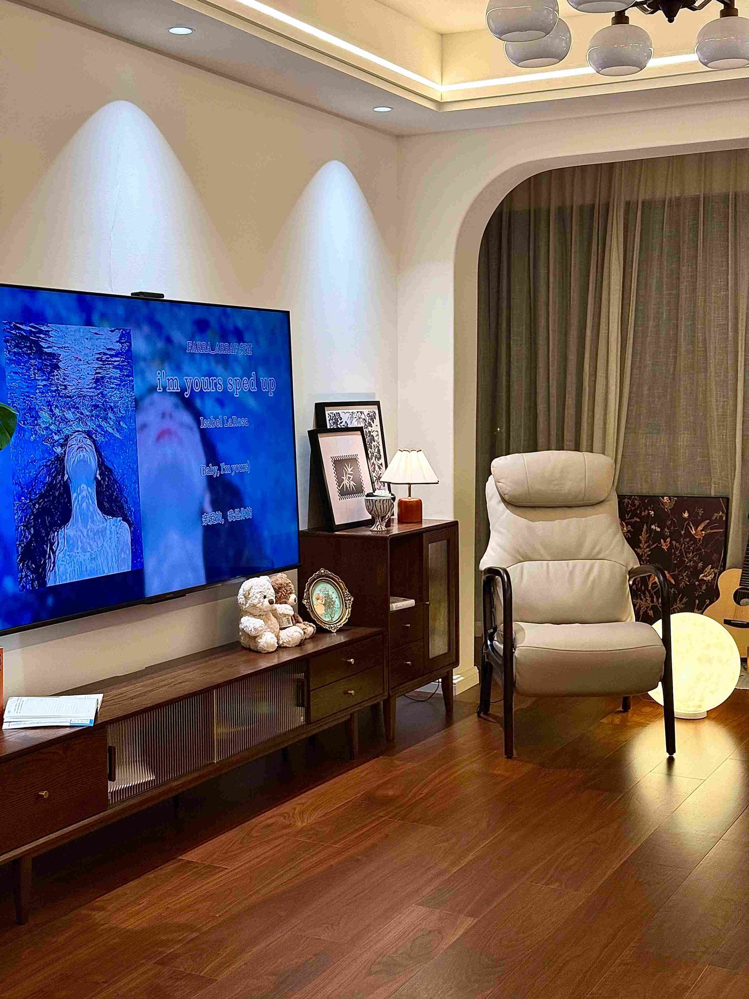 The Ultimate 2026 Guide to Accent Chairs: Styles, Fabrics & Prices EMIAH Store