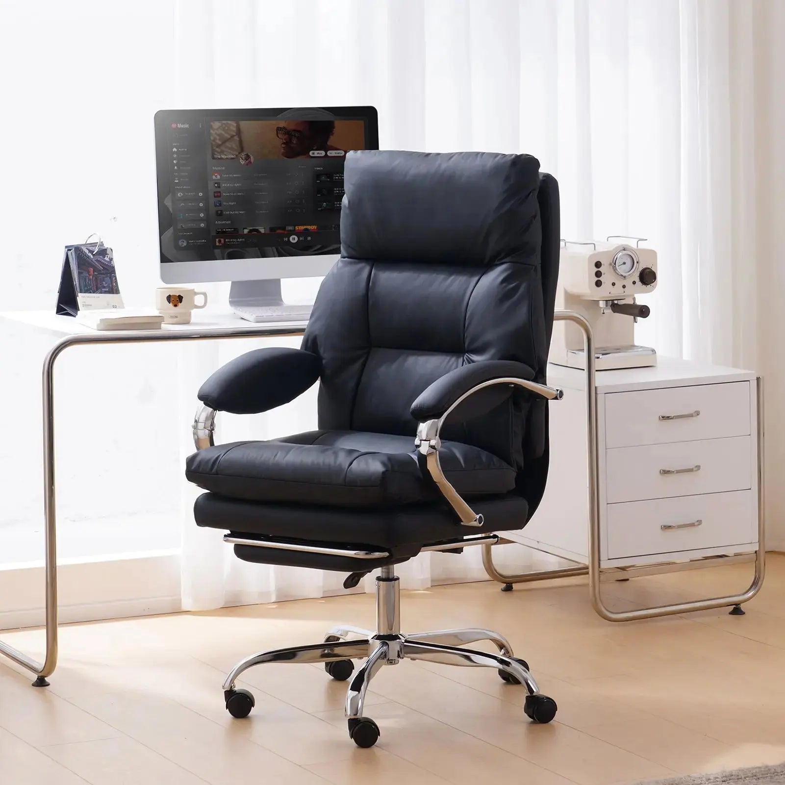 EMIAH C570 Office Chair with Footrest, Comfortable Desk Chair with Crossed Legs and Armrests EMIAH