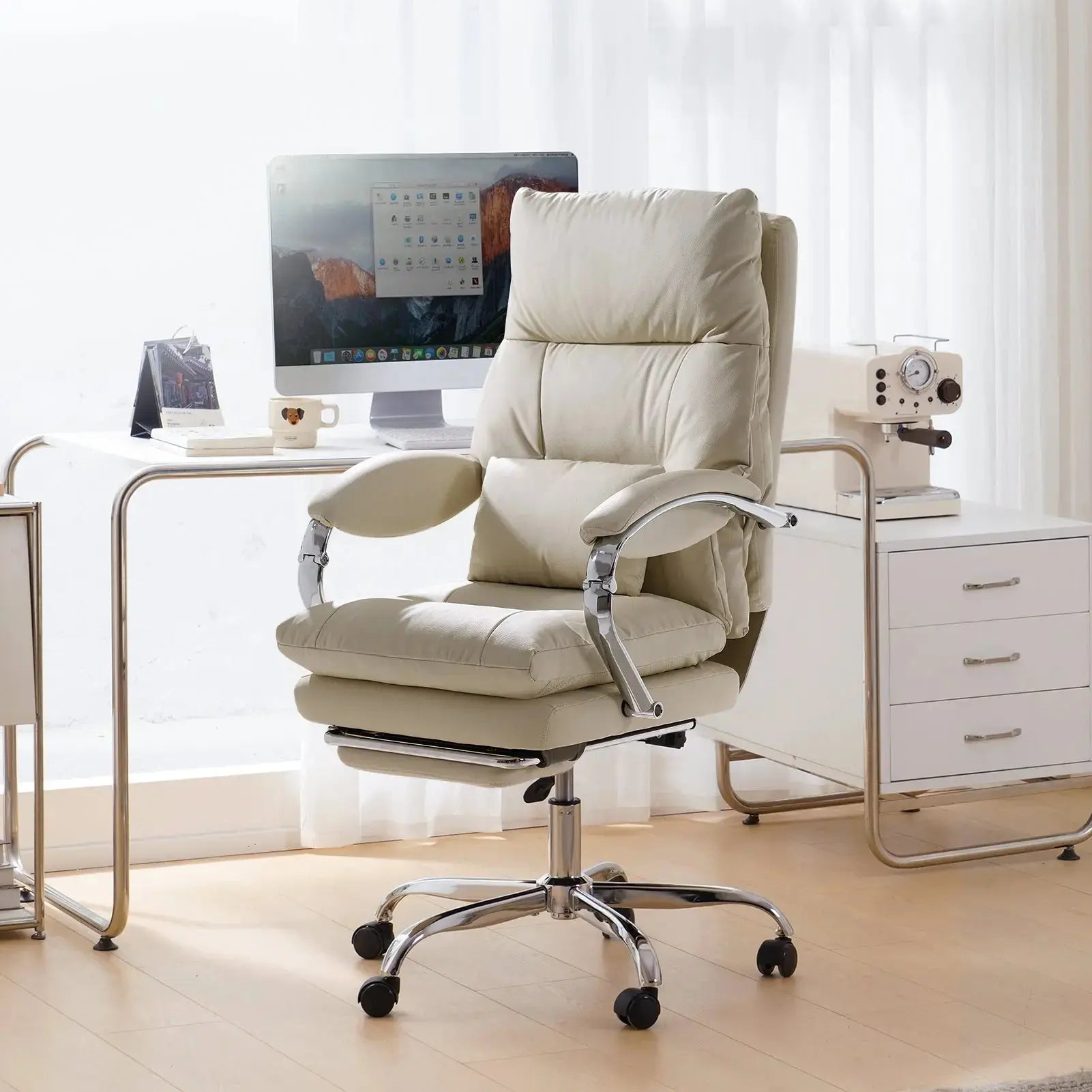 EMIAH C570 Office Chair with Footrest, Comfortable Desk Chair with Crossed Legs and Armrests EMIAH