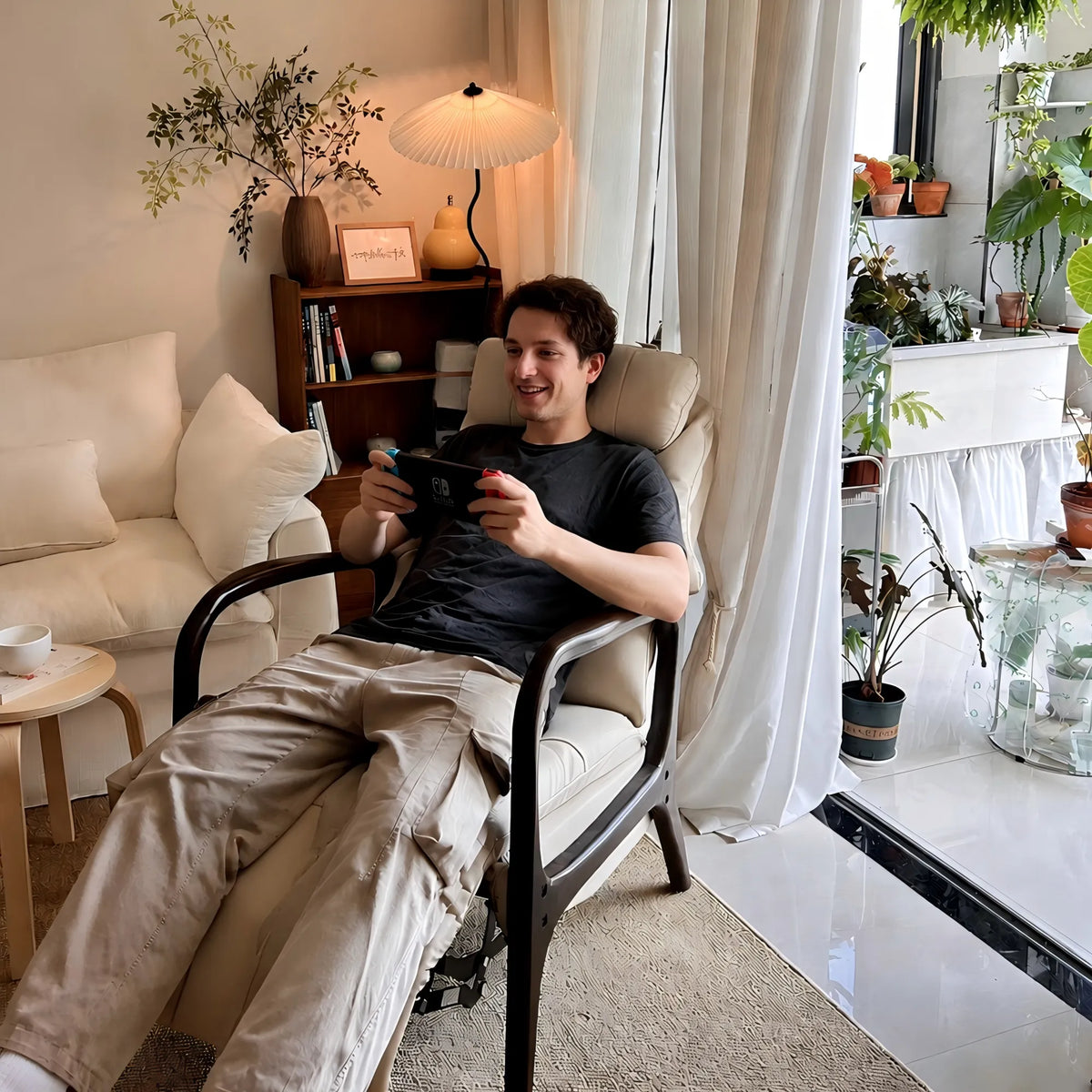 Customer story mobile scene